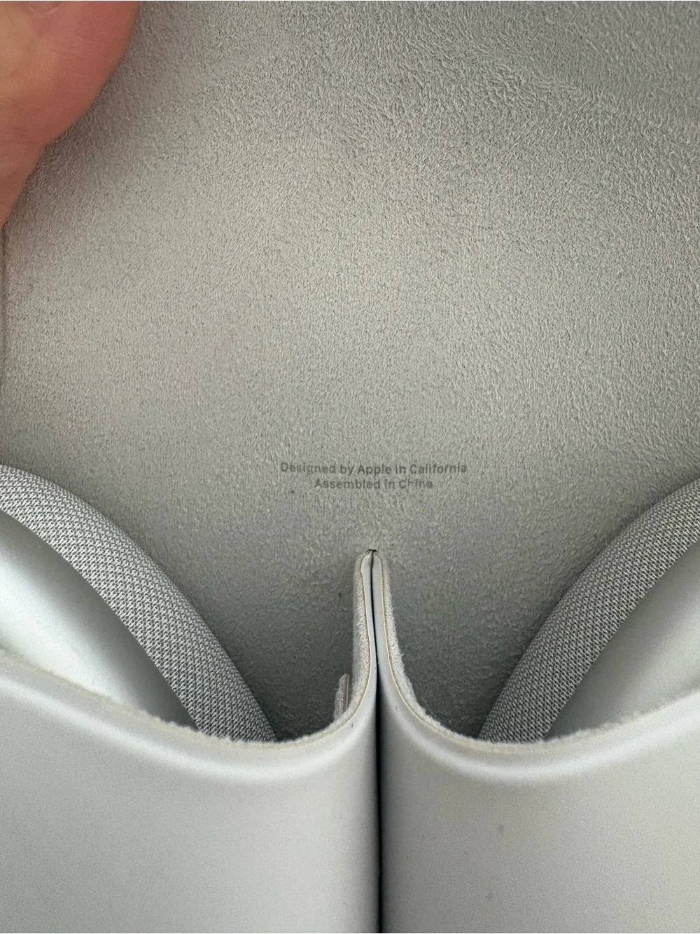 Apple Airpods Silver Max Gen 1 (2020) Pre-Owned